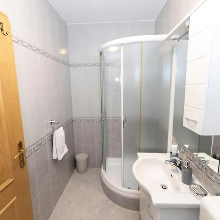 Апартаменты Smile Family Apartment, Garage Free Parking, Centar Located