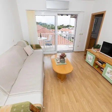 Апартаменты Smile Family Apartment, Garage Free Parking, Centar Located