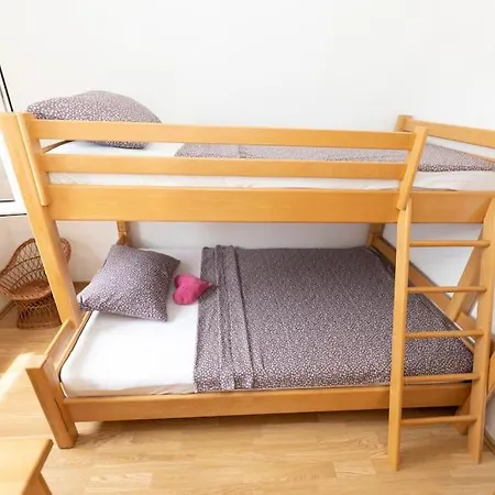 Smile Family Apartment, Garage Free Parking, Centar Located マカルスカ